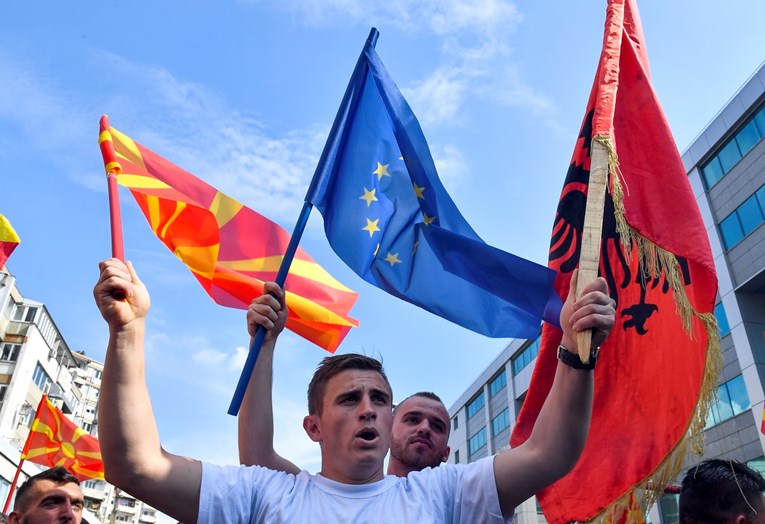 Čelnici Albanije i Sjeverne Makedonije pozdravili dogovor EU za početak pregovora