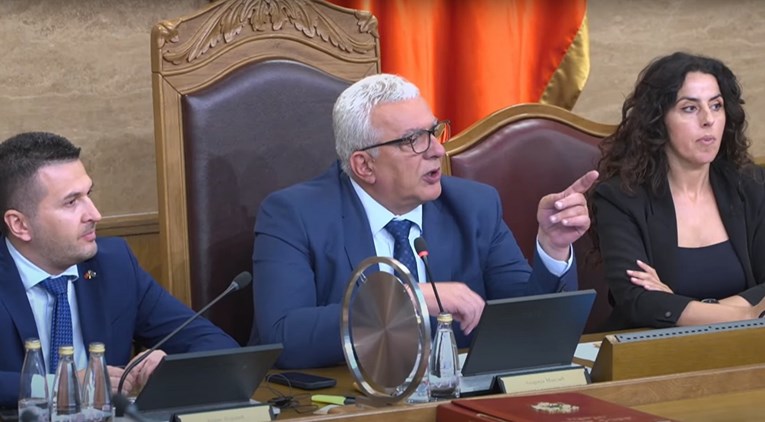 Burna rasprava u crnogorskom parlamentu zbog rezolucije o Jasenovcu. Došlo do obrata