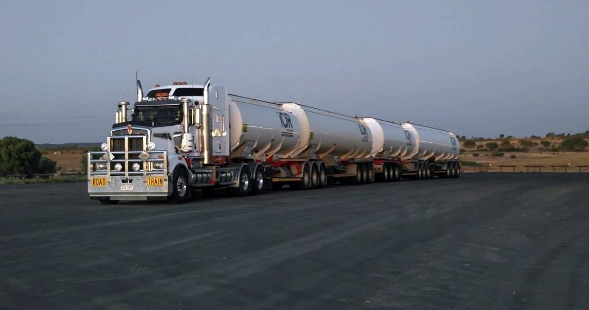 Pijani Australac vozio se 400 kilometara u podvozju kamiona