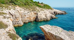 Mlada Njemica u Istri skočila u more sa stijena, teško je ozlijeđena