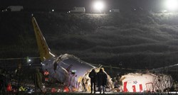 Troje mrtvih u zrakoplovnoj nesreći u Istanbulu, avion se raspao pri slijetanju