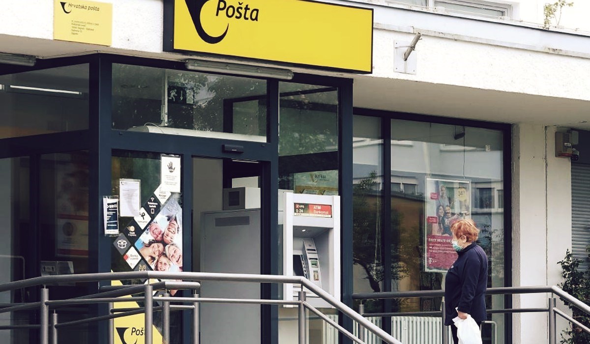 Proširuje se obveza nošenja maski, morat će se nositi u poštama, bankama, MUP-u...