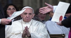 Papa naredio smanjenje plaća kardinala i svećenika u Vatikanu