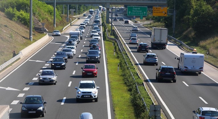 Srna uočena na autocesti A1