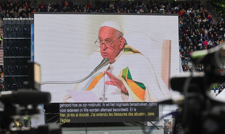 Papa pozvao na prekid vatre na Bliskom istoku