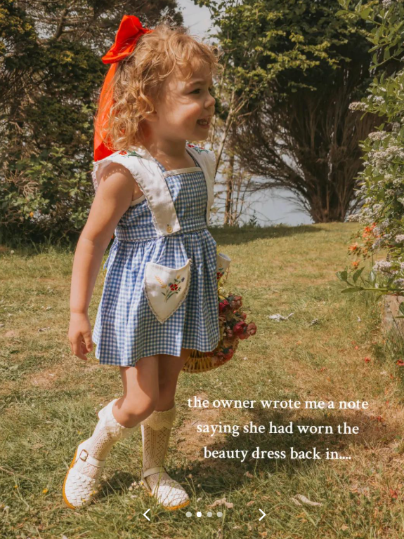 Kupila kćeri haljinu na Vintedu pa ostala u čudu kad je pronašla poruku