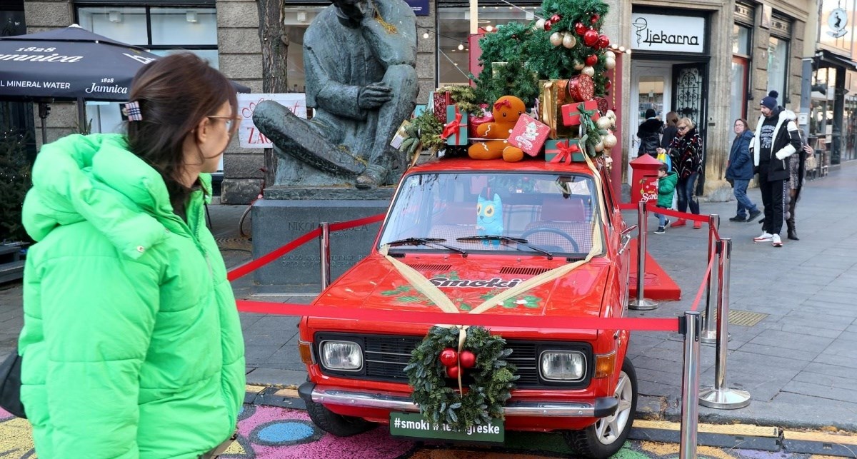 Ova ljepotica privlači pažnju svih koji prođu Masarykovom ulicom u Zagrebu