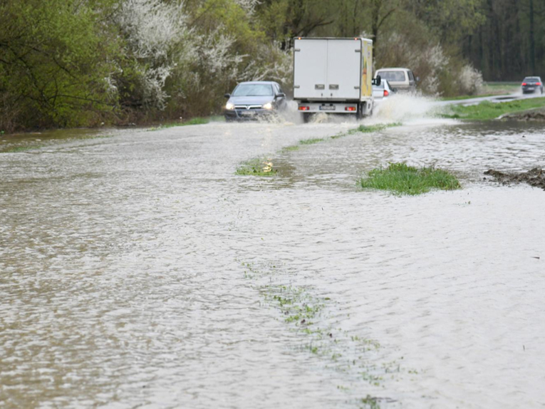 Nakon velike količine snijega, prijete poplave. "Situacija je nepredvidiva"