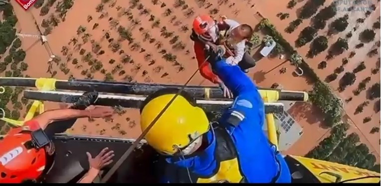 Preko stotinu mrtvih. Tijela devetero ljudi nađena u garaži u Valenciji