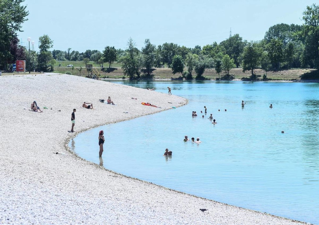 Zašto se Zagrepčani ne kupaju na Jarunu? "Ugrijana bara puna algi i mulja"