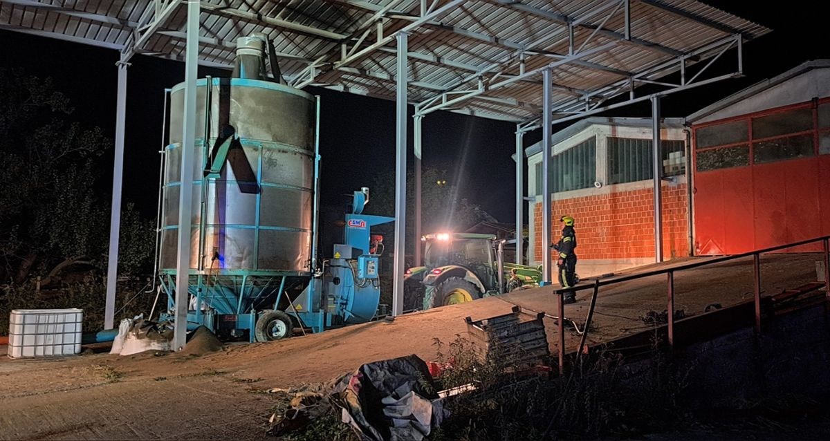 Požar u silosu u Slavoniji, zapalio se suncokret koji se sušio