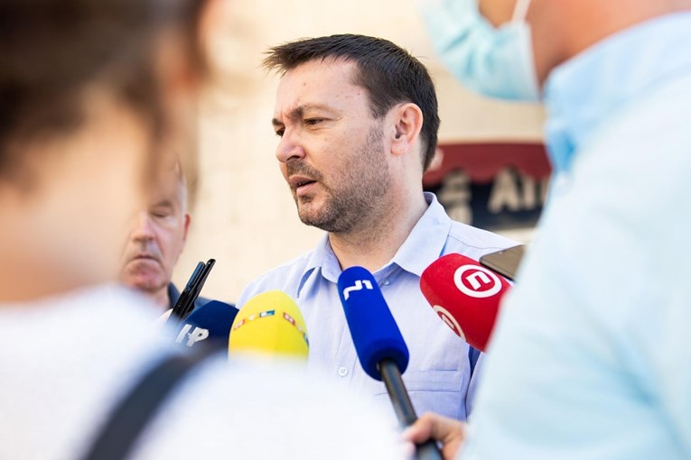 Bauk: Ne vjerujem da Milanovićevi istupi štete rejtingu SDP-a