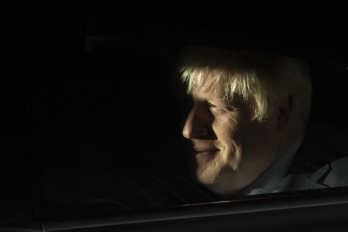 Novi politički potres u Britaniji nakon odluke suda, traži se Johnsonova ostavka