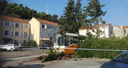 FOTO U Dubrovniku ukrali autobus, slupali se i pobjegli: "Bili su goli do pasa"