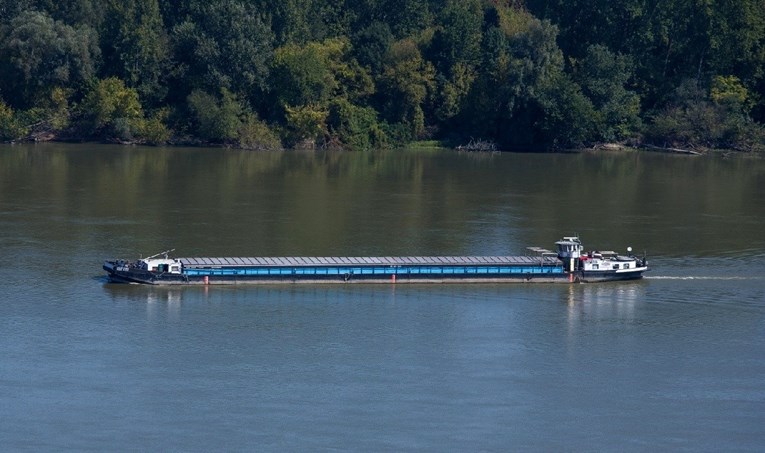 Na Dunavu se prevrnuo čamac s migrantima, utopilo se 4 odraslih i 2 djece