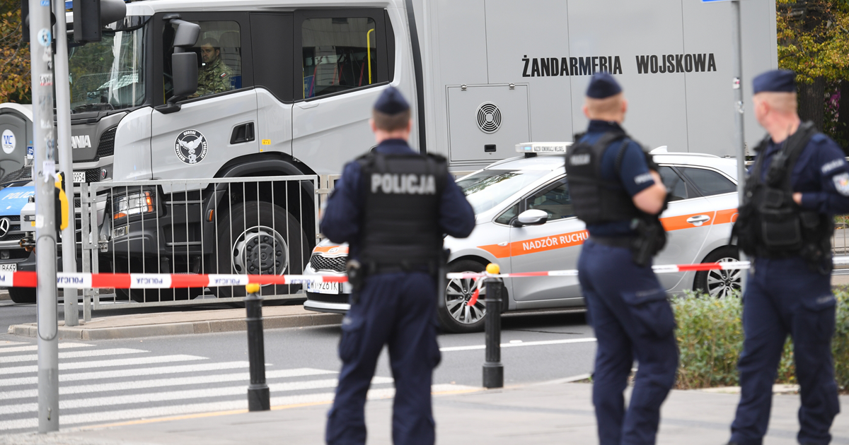 Student sa sjekirom upao na sveučilište u Varšavi. Radnica ubijena, zaštitar u komi