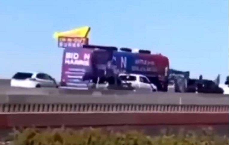 Trumpovi pristaše okružili Bidenov autobus, Trump objavio snimku: "Volim Teksas"