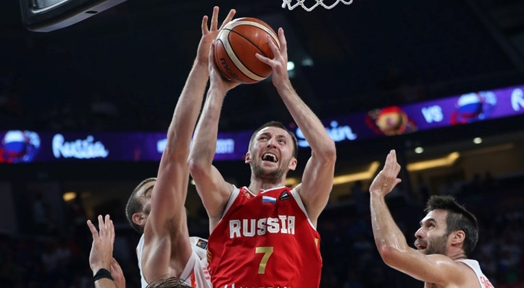 Rusija izbačena iz FIBA-e. Crna Gora zamijenit će je na EP-u