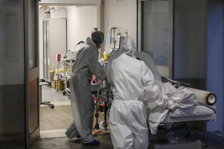Istraživanje: Smrtnost od koronavirusa u SAD-u od travnja pala za 30 posto