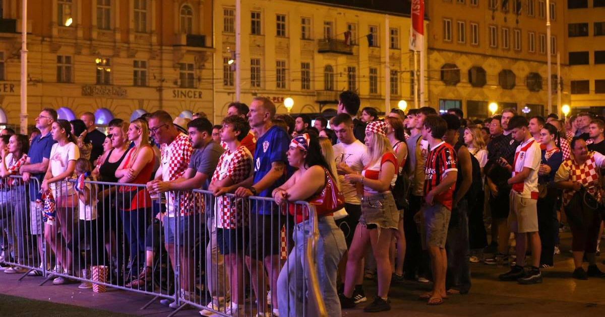 FOTO Počela utakmica Hrvatske i Paname, evo atmosfere s Trga bana Jelačića