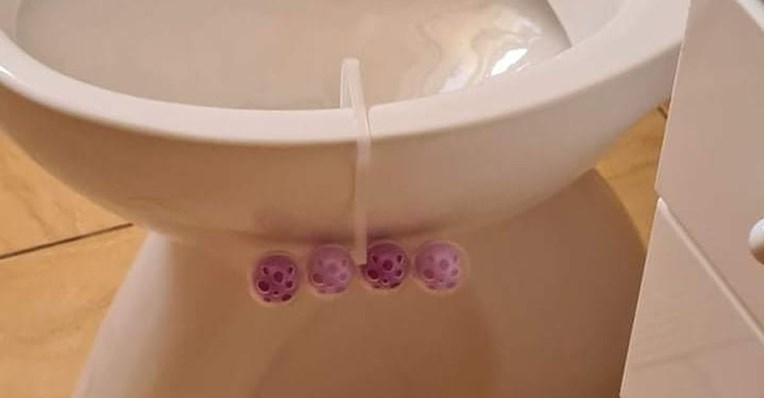 Fotka WC-a iz Dalmacije je hit: "Ovako stavljaju po apartmanima da duže traje miris"