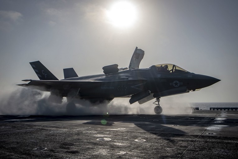 Američki borbeni avioni presreli ruske bombardere u blizini Aljaske