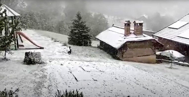 VIDEO U Zagorju pada snijeg