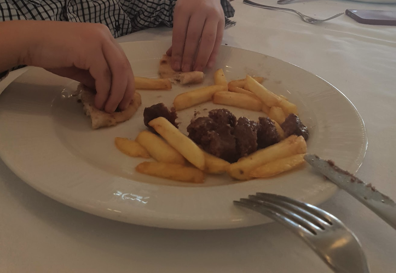 Konobari bogatiji od gostiju koje poslužuju. Chef ubo ključan problem našeg turizma