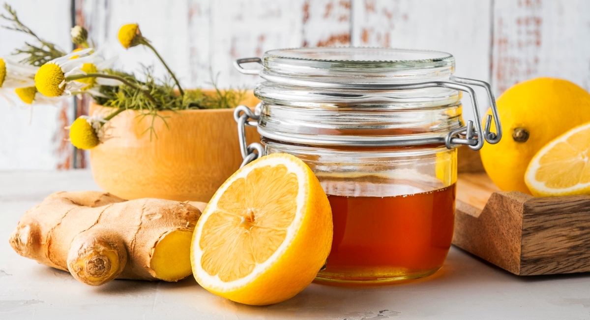 Sirup koji isprobano uklanja grlobolju, a možete ga napraviti od ova tri sastojka