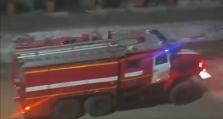 VIDEO Duboko u Rusiji oboreno 12 dronova, ostaci jednog izazvali požar na postrojenju