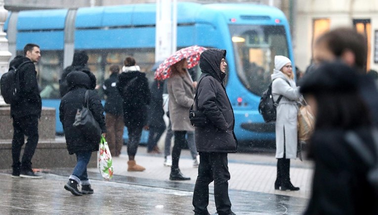 Danas se u unutrašnjosti očekuje slab snijeg, na Jadranu uglavnom oblačno