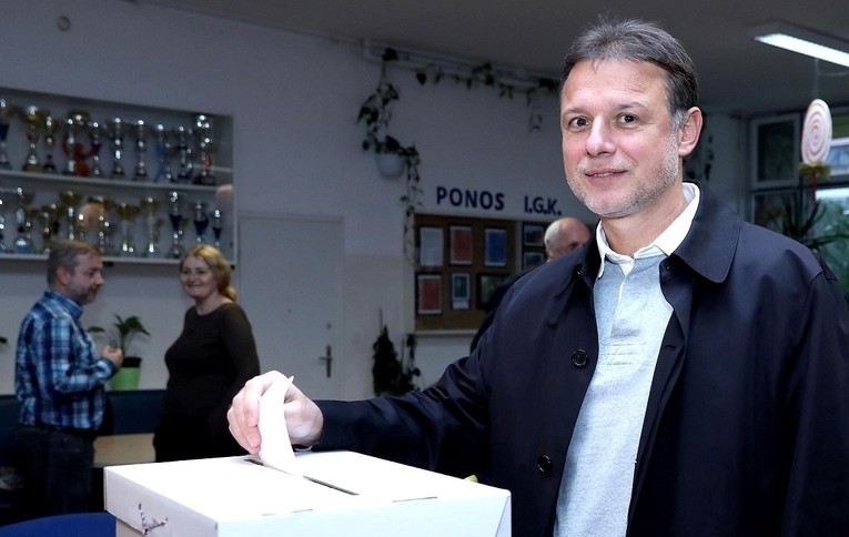 Njonjo: Škorini glasači u drugom će krugu glasati za Kolindu