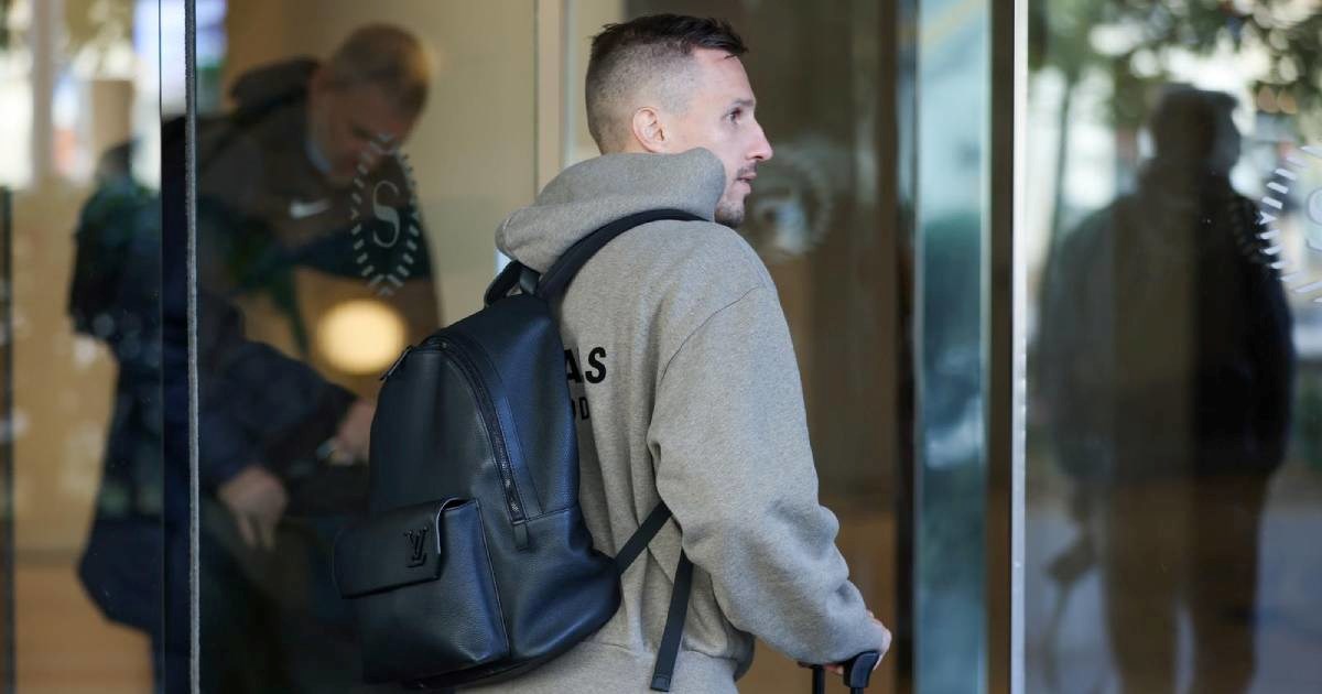 Mislav Oršić privukao pažnju luksuznim Louis Vuitton ruksakom, cijena mu je - paprena