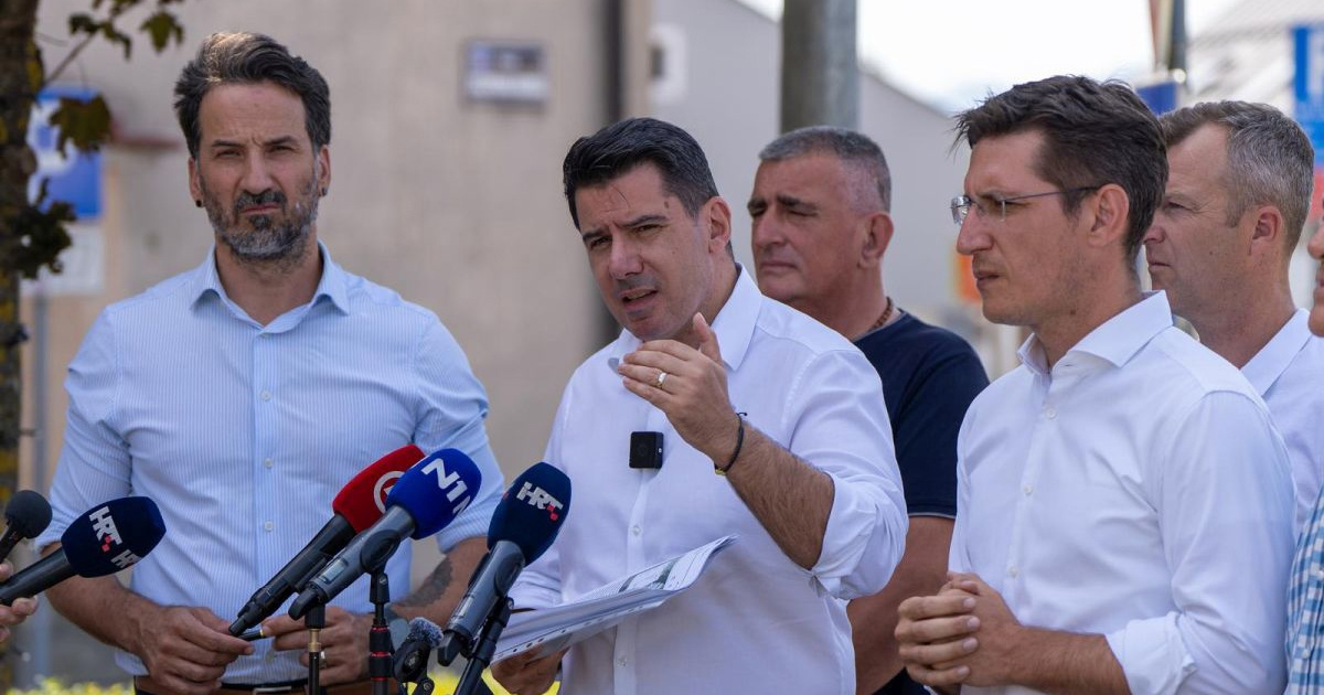 Grmoja: Ako vam je što obraza ostalo, spasite ga ostavkama