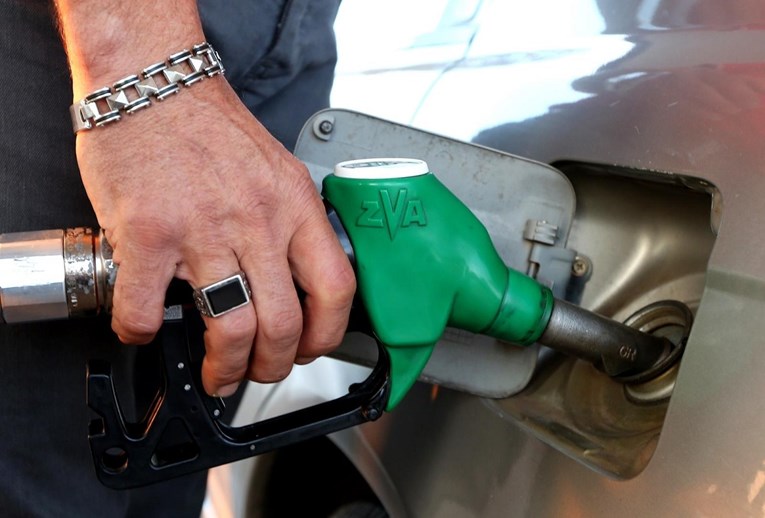 Sutra bi cijene goriva mogle drastično pasti
