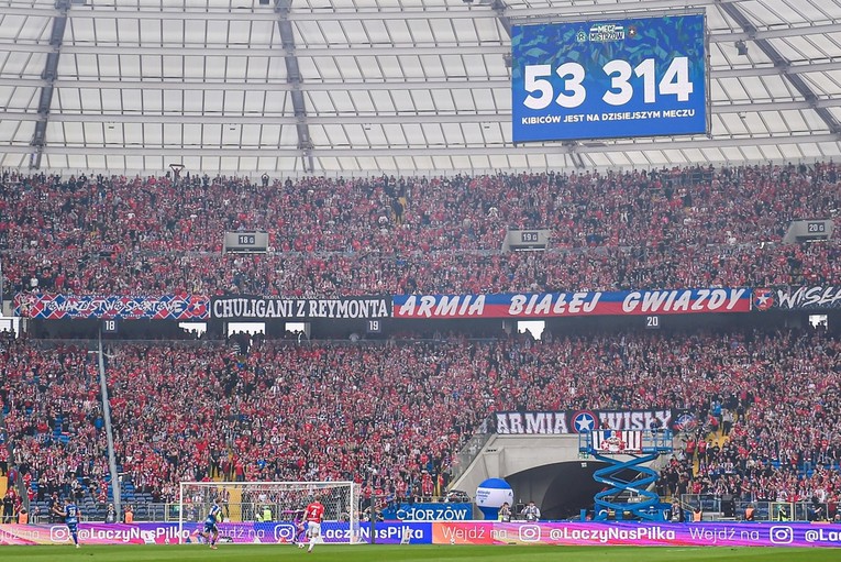 U Poljskoj odigrana utakmica druge lige pred više od 53.000 navijača