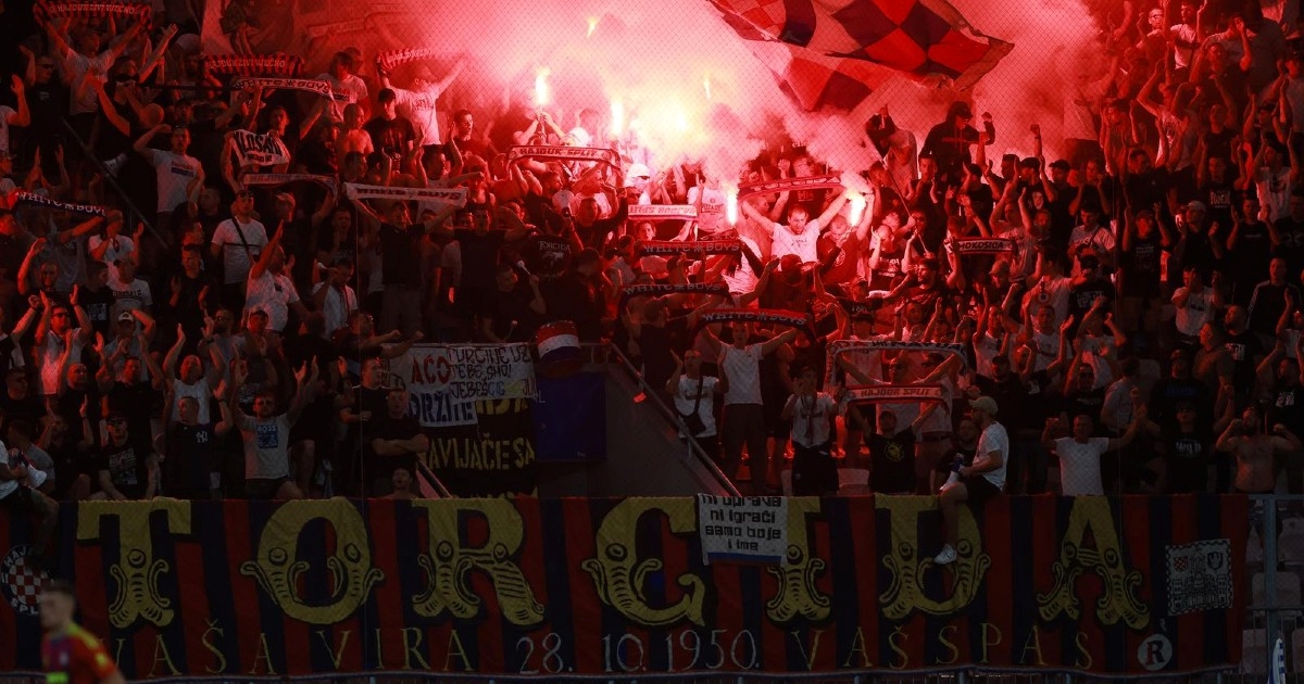 Pogledajte kako su igrači Hajduka pozdravili navijače nakon pobjede protiv Osijeka