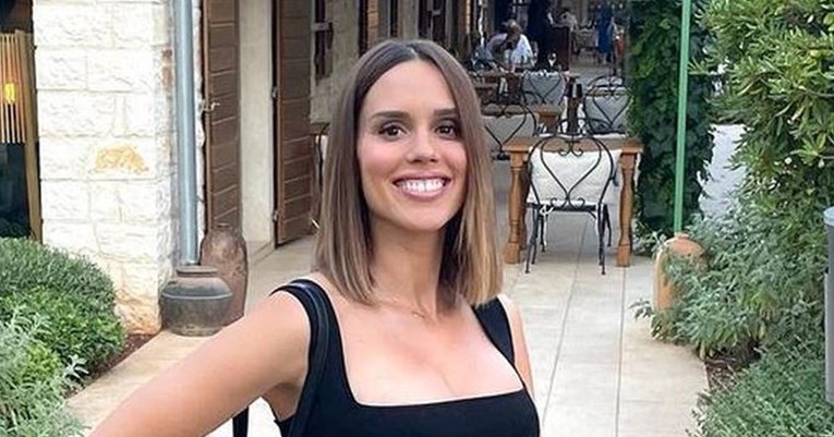 Franka Batelić pozirala u uskoj haljini koja joj je istaknula poveći trudnički trbuh