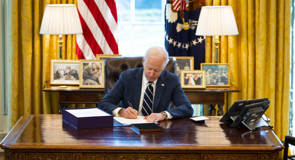 Amerikanac optužen jer je Bidenu prijetio smrću, na mobitelu imao nacrt bombe
