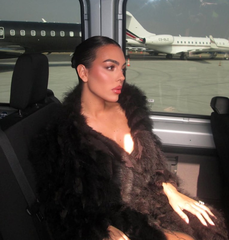Georgina Rodríguez privatnim avionom napustila Rijad s djecom