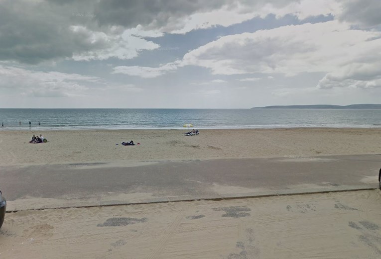 U javnom WC-u na plaži u Engleskoj silovana tinejdžerica, uhićen 31-godišnjak