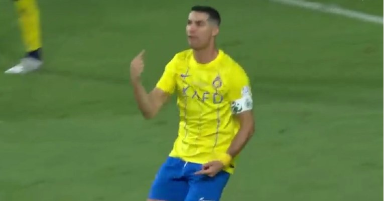 VIDEO Ronaldo nije dobio penal pa poludio na suca