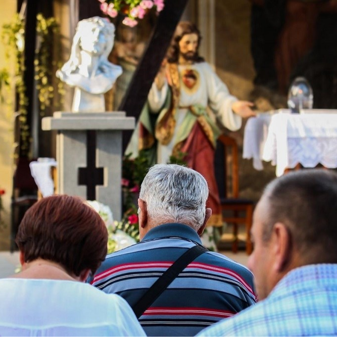 Katolički svećenik: Brojke o padu katolika su neumoljive. Crkva se mora zamisliti