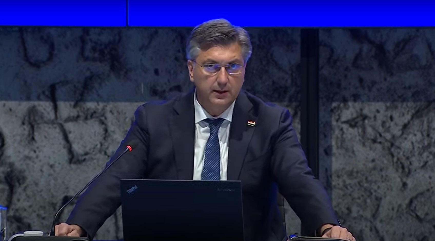 Plenković na vladi: Javnom sektoru dižemo plaće, božićnicu, regres i dar djeci