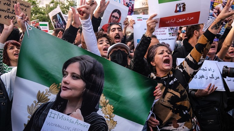 EU sankcionirala 29 Iranaca zbog nasilja nad prosvjednicima: "Svijet vas gleda"