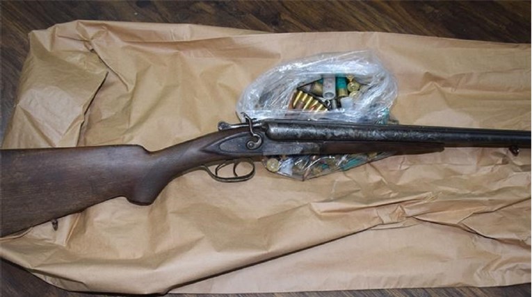 FOTO Policija kod 64-godišnjaka u Slavoniji pronašla hrpu oružja i streljiva