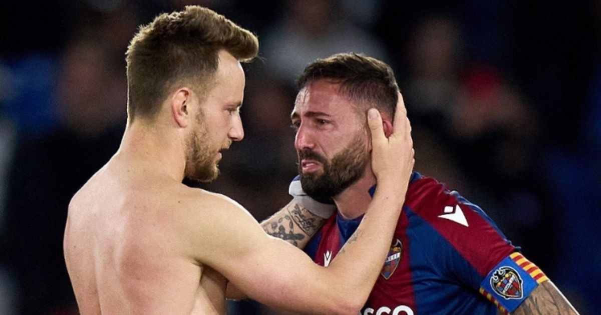 Španjolski nogometaš plakao nakon utakmice. Rakitić mu prišao i sve oduševio