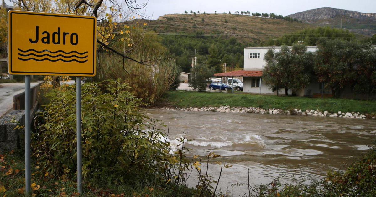 Kiše zamutile rijeku Jadro. Preporuča se prokuhavanje vode na splitskom području