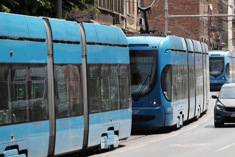 Tramvaj udario pješaka kod Klinike za tumore u Zagrebu