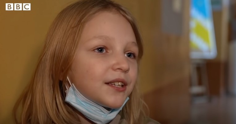 10-godišnja Ukrajinka koristi Google Translate za komunikaciju s novom prijateljicom